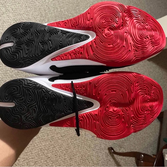 Zoom Freak 3 ‘Bred’ Size:15 - Picture 6 of 7